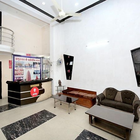 Oyo 12972 Hotel Krishna Castle Amritsar Exterior foto